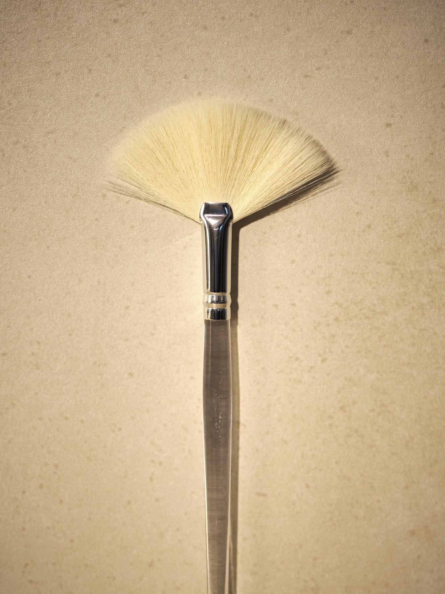 Fluffy Facial Brush -M